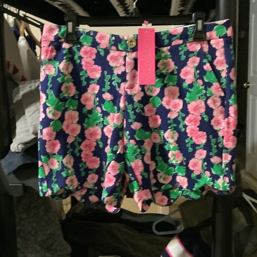 Lilly Pulitzer Darci knit Shorts - Pink and Green on Oyster Bay Navy - Picture 1 of 8